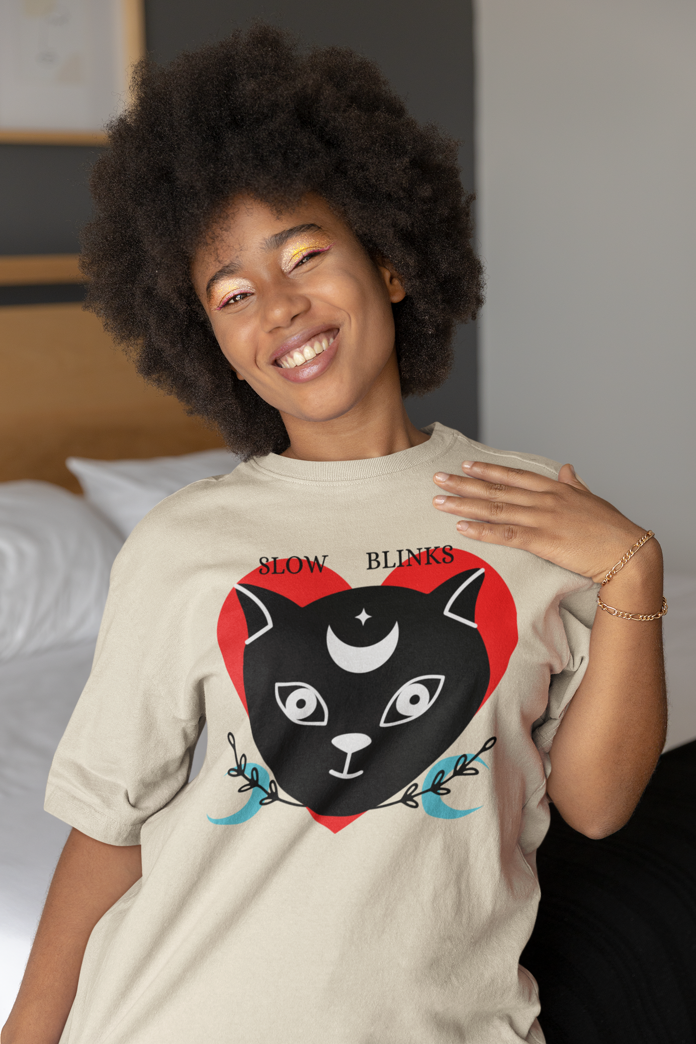 Slow Blinks Cat Love Graphic t-shirt