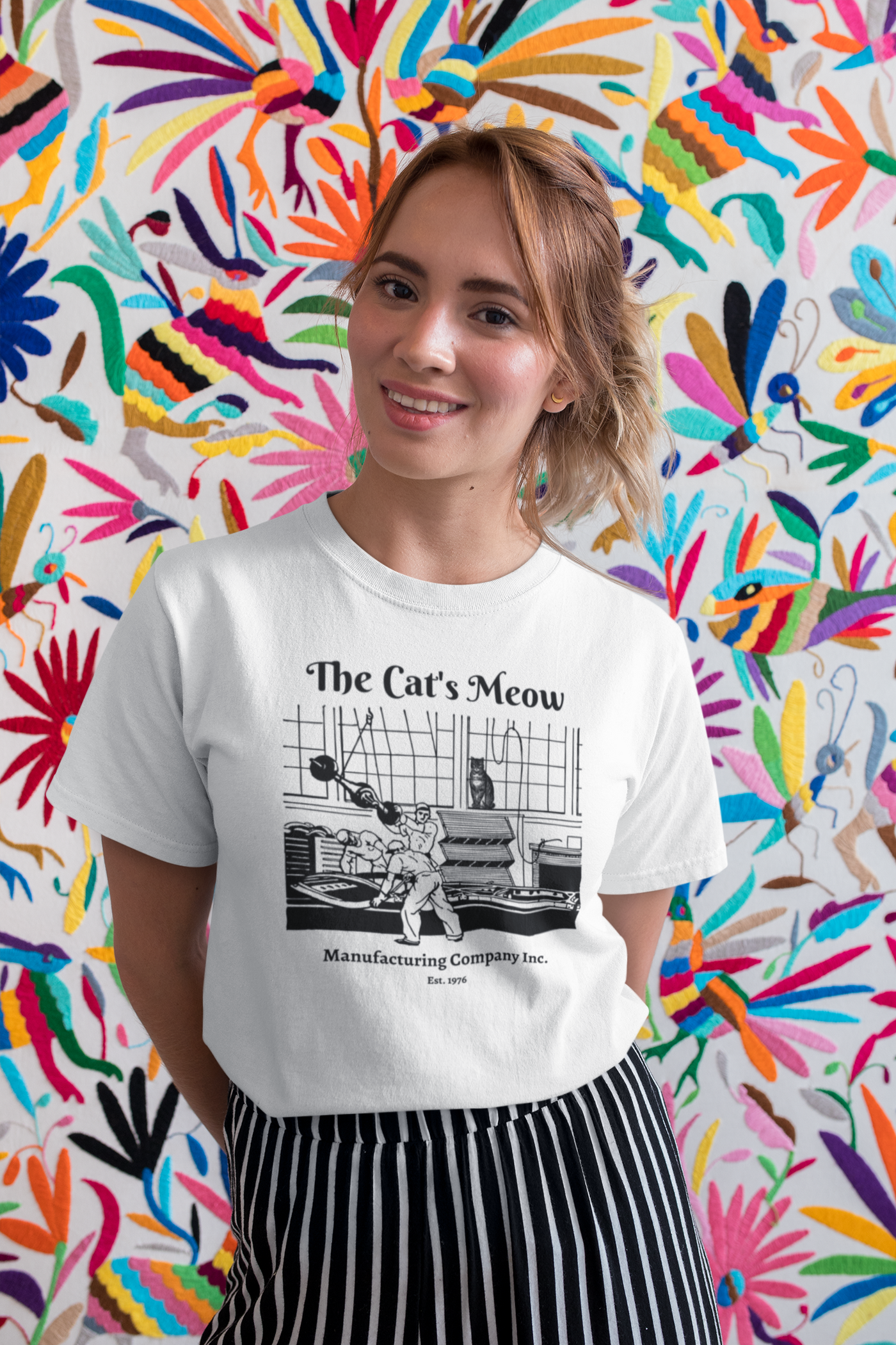 The Cat's Meow Manufacturing - Cat - Graphic t-shirt